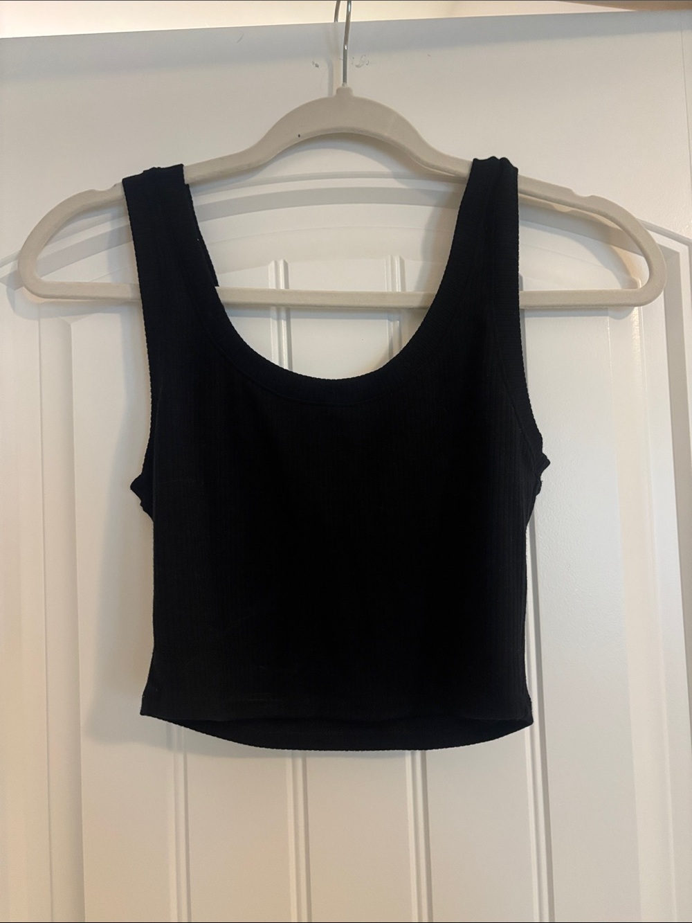 ALO Yoga Black Ribbed Scoop Crop Top